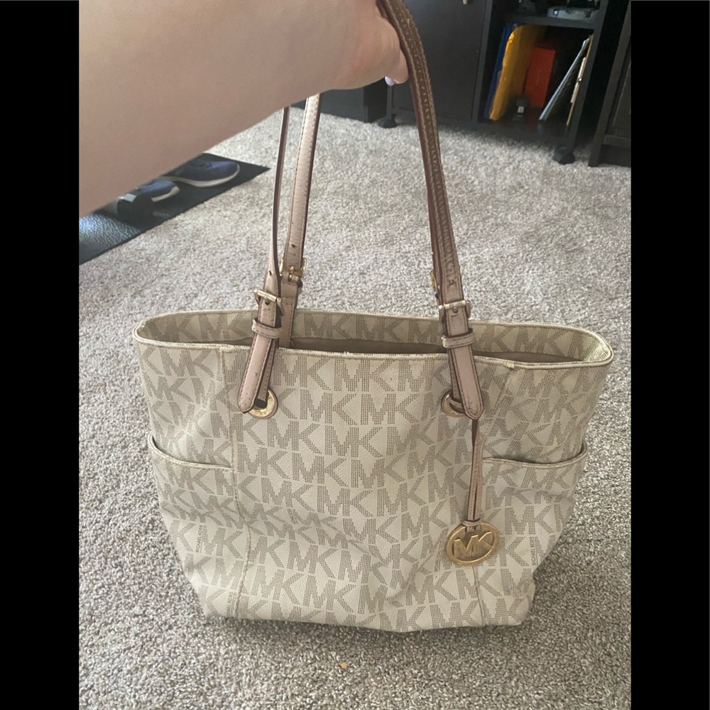 Michael Kors Signature Tote Bag